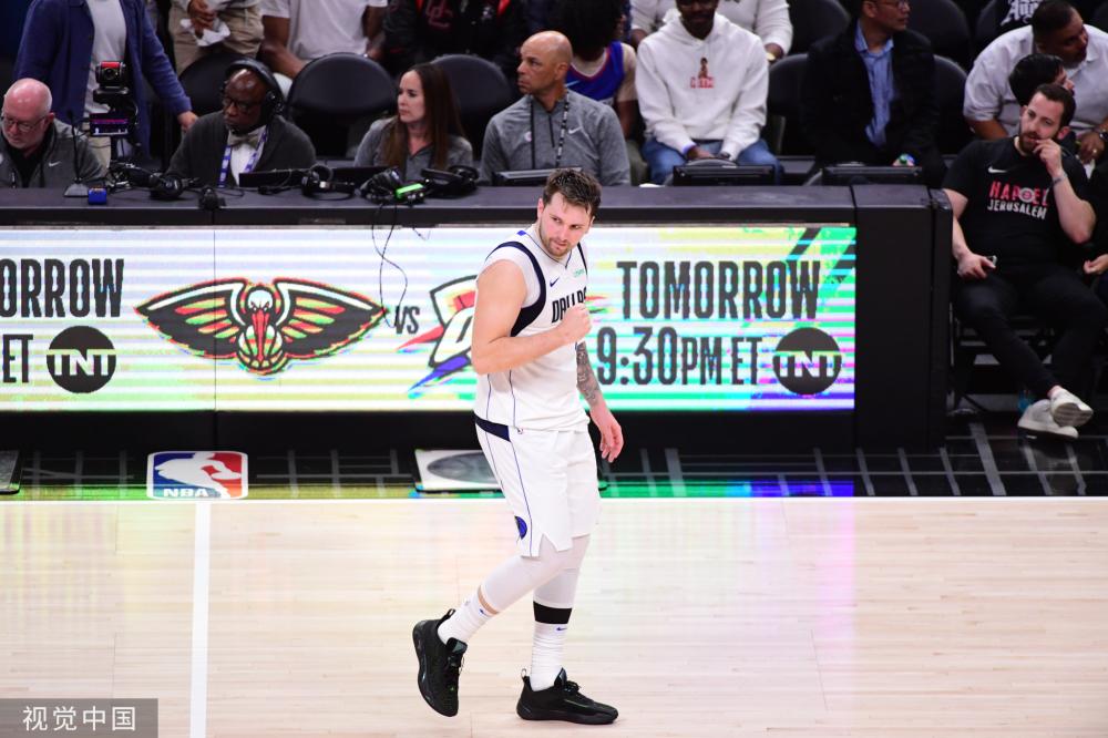 他们不断为 他们不断为