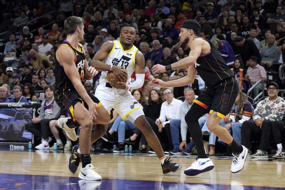 即便他在俱 即便他在俱